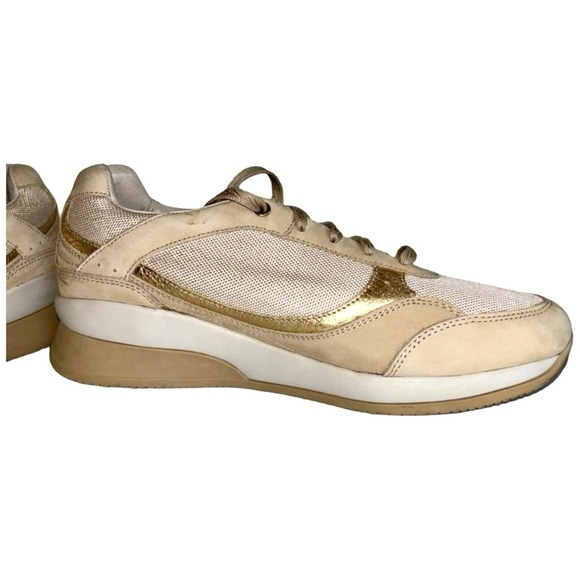 Skechers Dressy Sneakers Gold Metallic Comfort Walking Shoes Sz 10 fit 9-9.5 - Picture 2 of 7